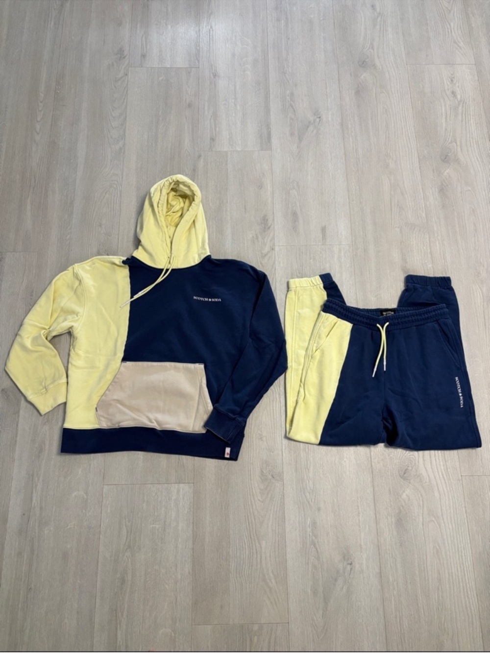 Scotch & Soda Men’s Color-Block Hoodie and Jogger Set – Size Medium